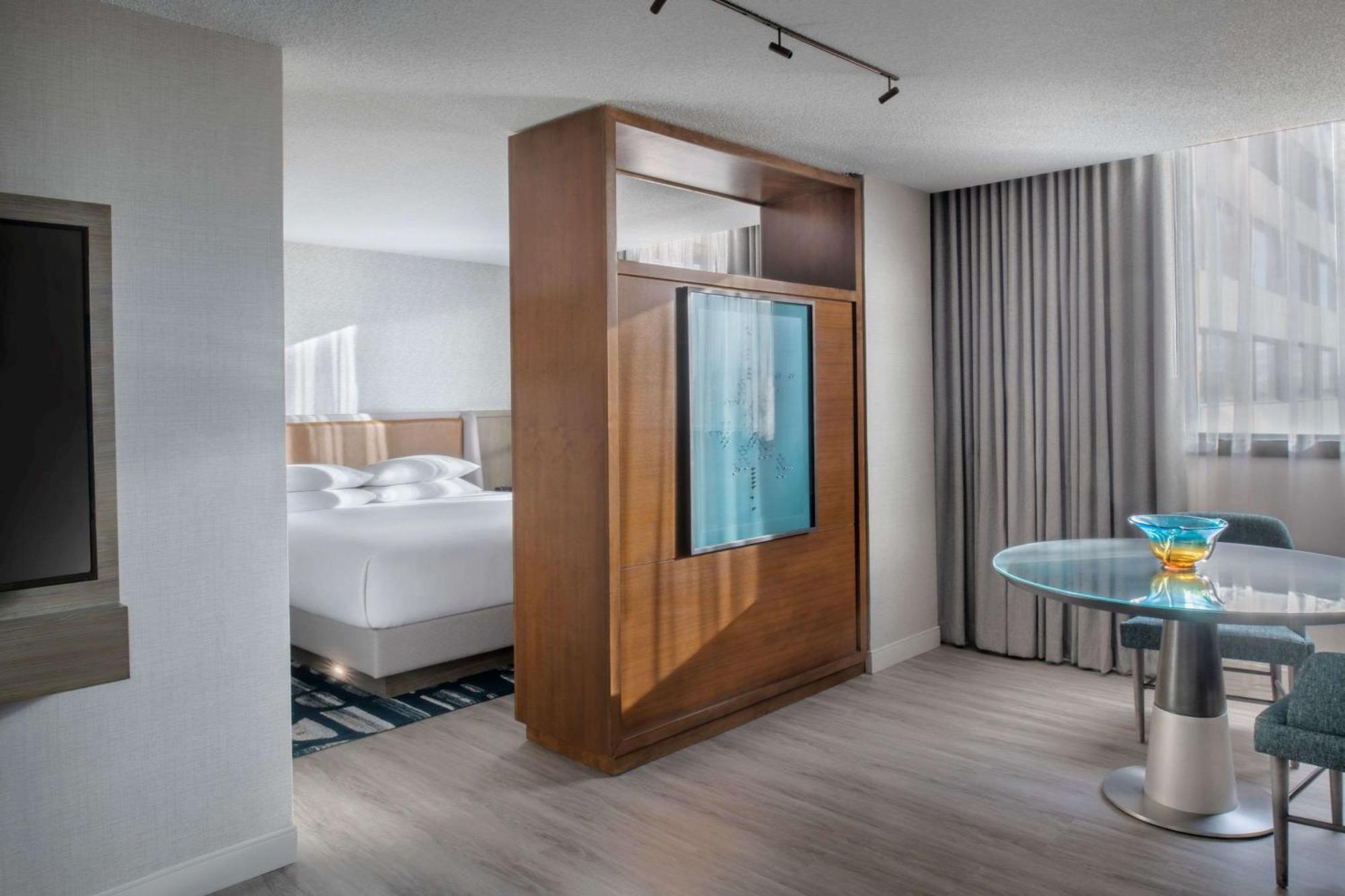 Hyatt Regency O'hare Chicago Hotel 4*