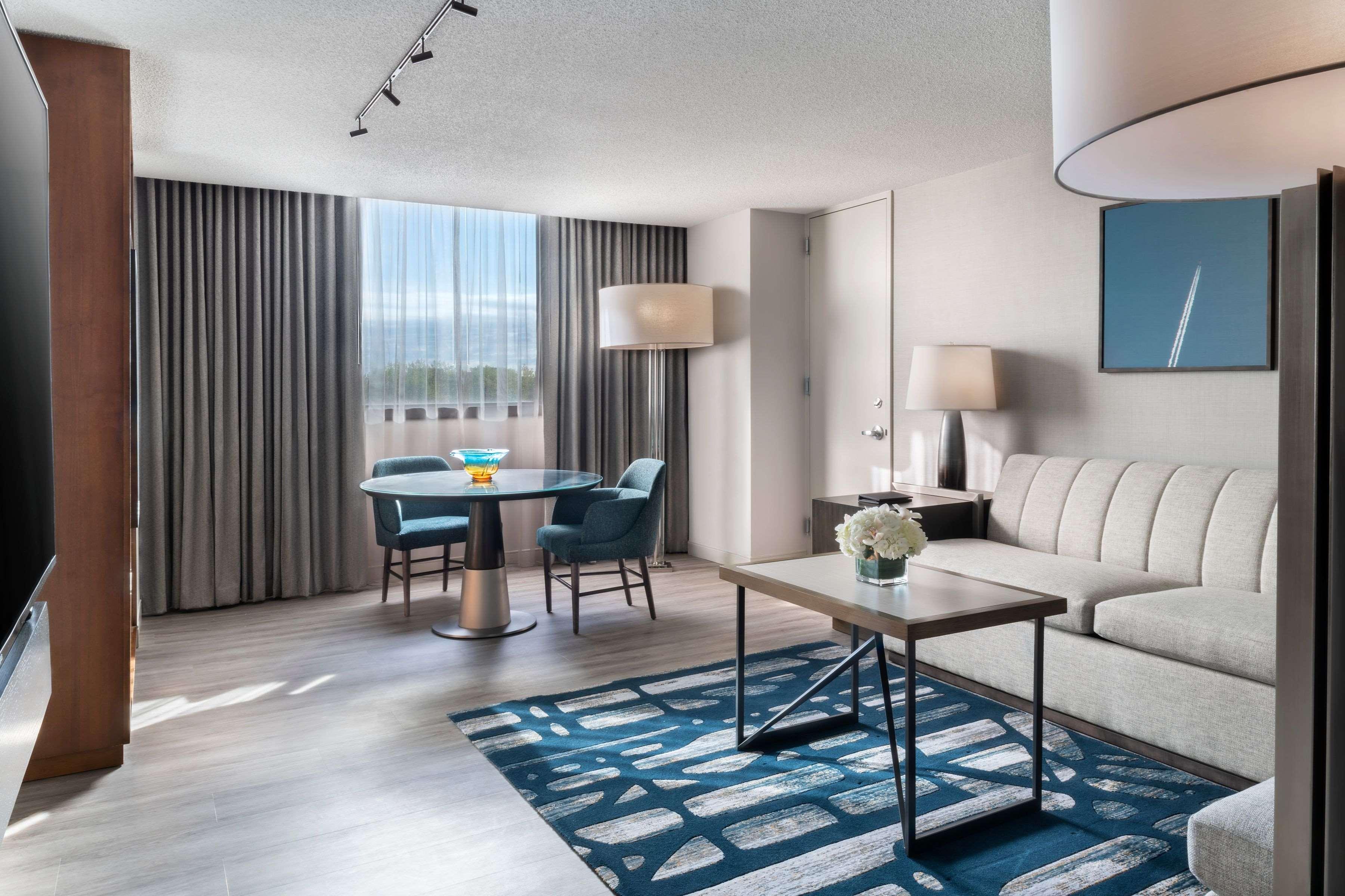 Hyatt Regency O'hare Chicago Hotel